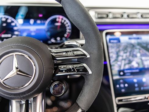 Used 2025 Mercedes-Benz S 63 AMG S image 24