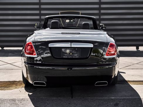 Used 2018 Rolls-Royce Dawn RWD image 16