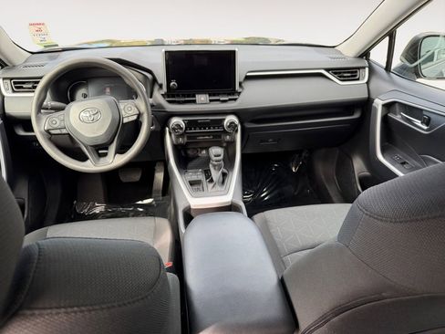 Used 2025 Toyota RAV4 XLE image 30