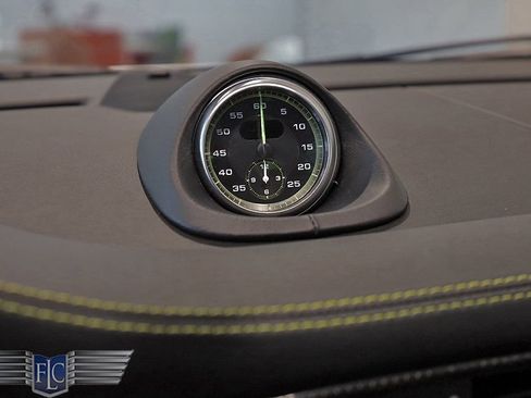 Used 2012 Porsche 911 Turbo image 31