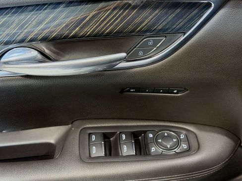 Used 2022 Cadillac XT6 Premium Luxury AWD/4WD image 19