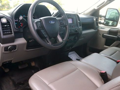 Used 2022 Ford F250 XL w/ Power Equipment Group AWD/4WD image 14