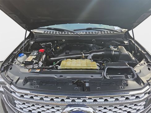 Used 2019 Ford Expedition Platinum image 31