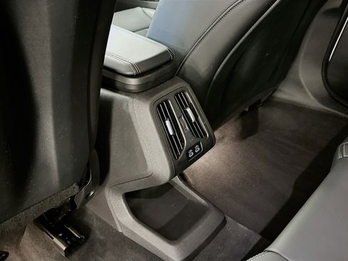 Used 2025 BMW X2 xDrive28i image 28