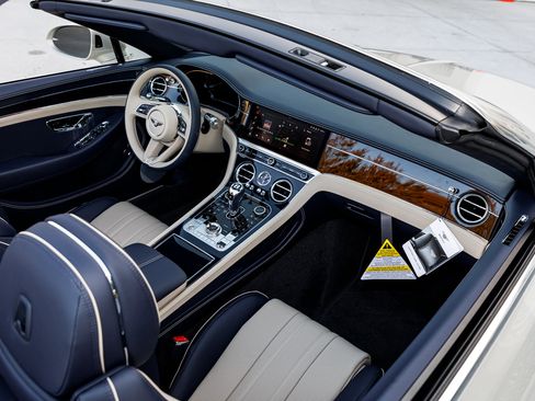 New 2026 Bentley Continental GTC image 40