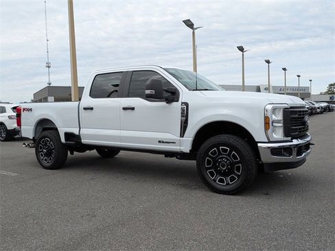 Certified 2024 Ford F350 XL w/ 360-Degree Camera Package image 2