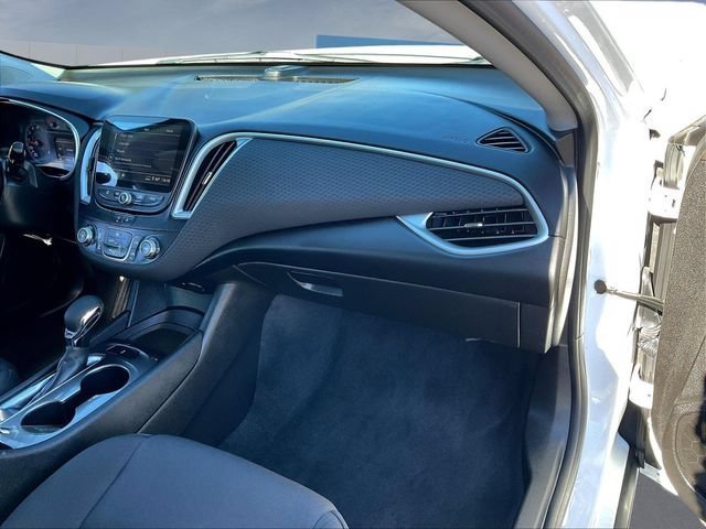 Certified 2022 Chevrolet Malibu LS FWD image 28