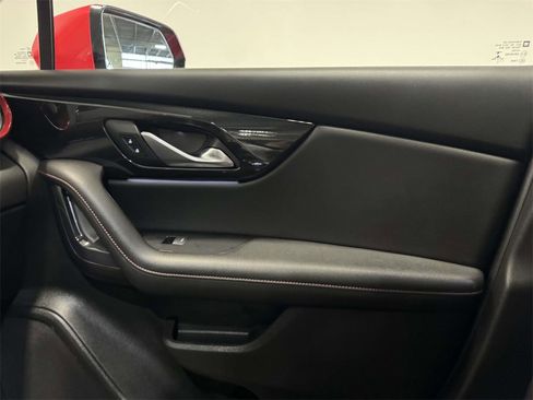 Used 2022 Chevrolet Blazer RS image 32