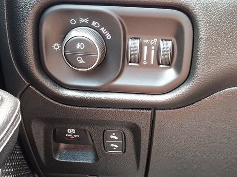 Used 2026 RAM 1500 Laramie AWD/4WD image 21