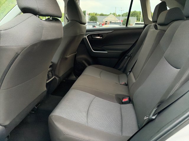 Used 2025 Toyota RAV4 XLE FWD image 14