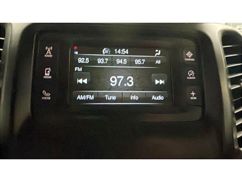 Used 2018 Jeep Cherokee Sport image 12