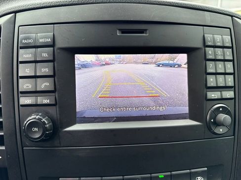Used 2019 Mercedes-Benz Metris Passenger image 23