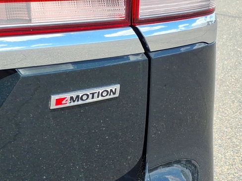 Certified 2021 Volkswagen Atlas SE image 16