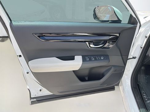 Used 2025 Honda CR-V EX-L image 23