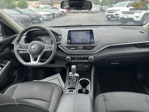 Used 2021 Nissan Altima 2.5 SV image 14