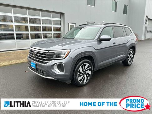 Used 2024 Volkswagen Atlas SE image 1