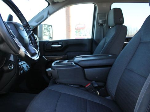 Used 2023 Chevrolet Silverado 2500 LT w/ Convenience Package image 16