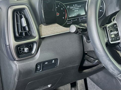 Used 2023 Kia Sorento S w/ Panoramic Sunroof Package AWD/4WD image 17