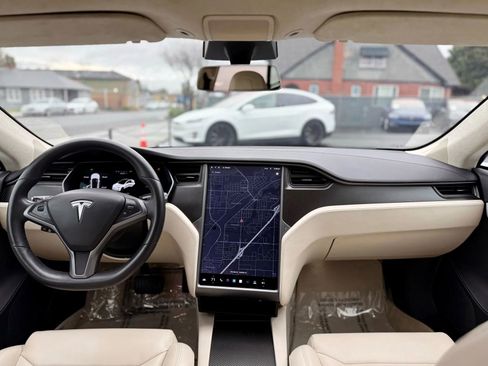 Used 2018 Tesla Model S 100D image 10