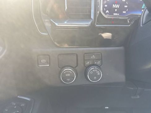 Used 2024 Chevrolet Silverado 1500 LT w/ Leather Package RWD image 18