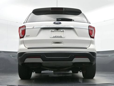 Used 2019 Ford Explorer XLT w/ Equipment Group 202A FWD image 13