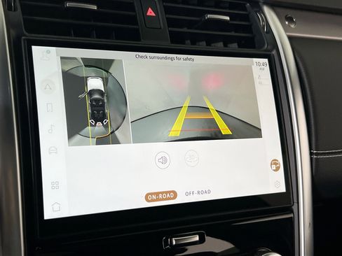 Used 2023 Land Rover Discovery HSE R-Dynamic image 14