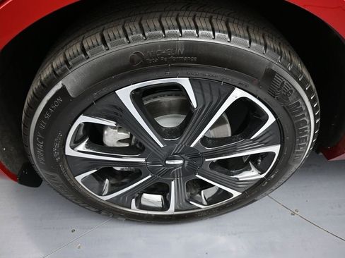 Used 2025 Lincoln Nautilus Reserve image 14