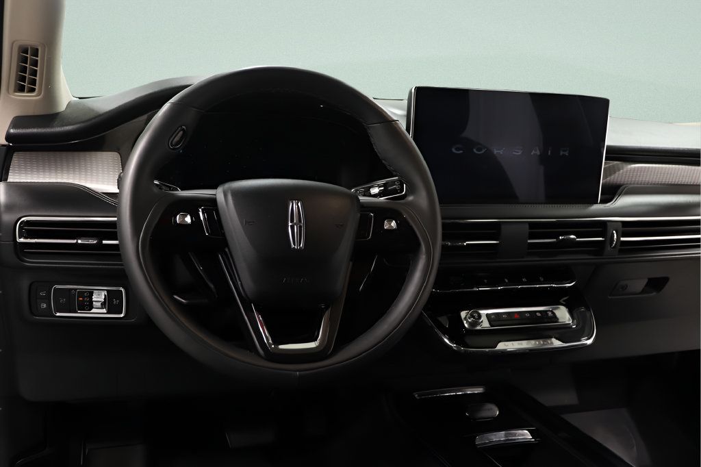 Used 2024 Lincoln Corsair Grand Touring AWD/4WD image 9