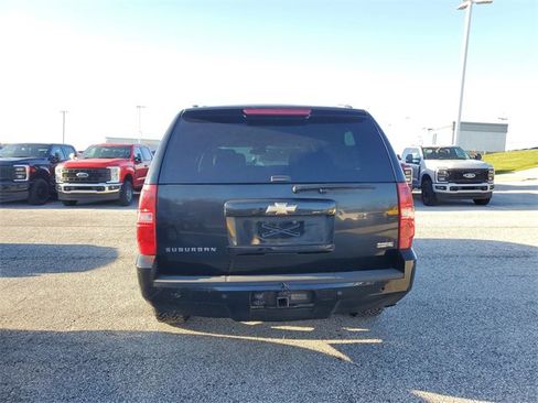 Used 2007 Chevrolet Suburban LTZ w/ LTZ Preferred Equipment Group image 5