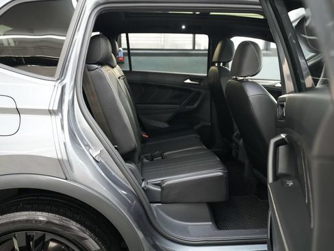Used 2024 Volkswagen Tiguan SE R-Line FWD image 32