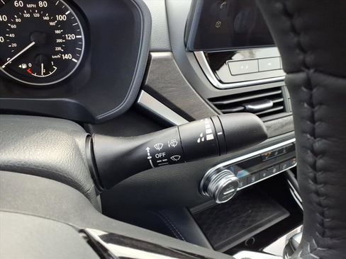 New 2025 Nissan Altima 2.5 SL image 23