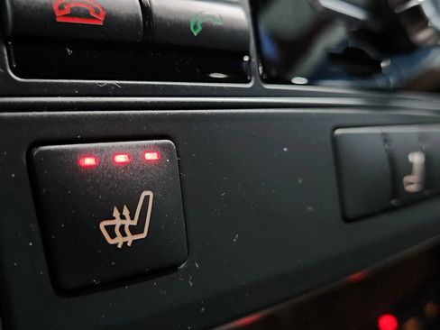 Used 2013 Mercedes-Benz E 350 E 350 4MATIC Wagon 4D image 38