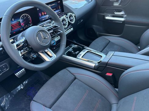 New 2026 Mercedes-Benz GLA 35 AMG 4MATIC image 4