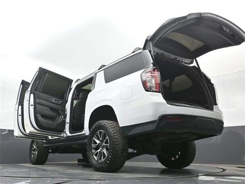 Used 2023 Chevrolet Suburban Z71 w/ Luxury Package image 61