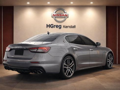 Used 2022 Maserati Quattroporte Modena RWD image 4