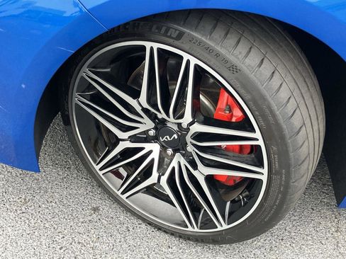 Used 2022 Kia Stinger GT1 RWD image 9