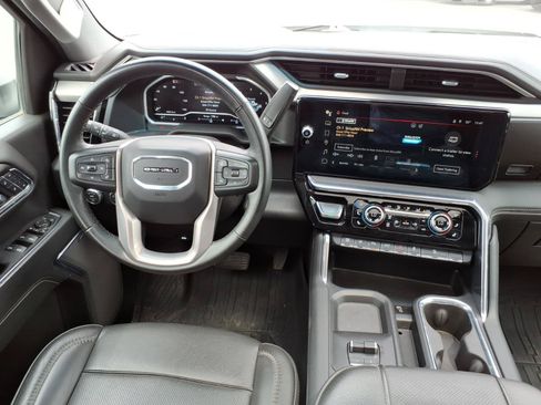 Used 2024 GMC Sierra 3500 Denali AWD/4WD image 17