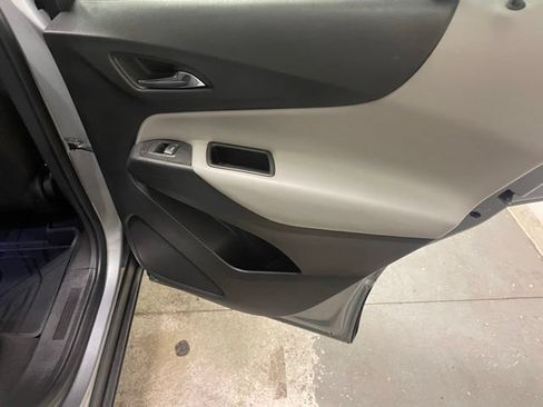 Used 2023 Chevrolet Equinox LS w/ LS Convenience Package FWD image 21