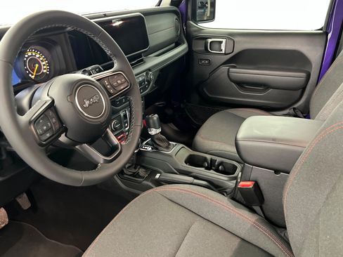 Certified 2026 Jeep Wrangler Rubicon AWD/4WD image 15
