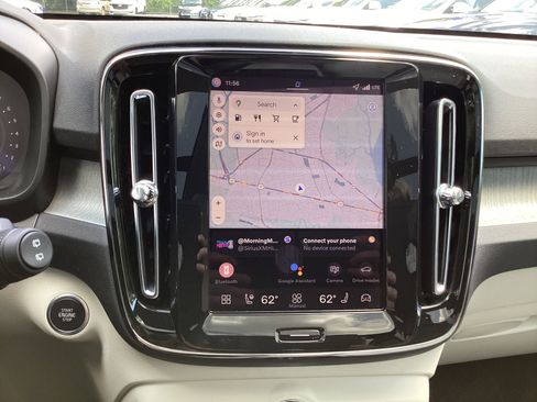 Used 2026 Volvo XC40 B5 Plus w/ Protection Package Premier image 27