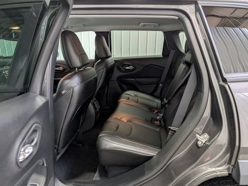 Used 2022 Jeep Cherokee Trailhawk w/ Sound & Nav Group AWD/4WD image 9
