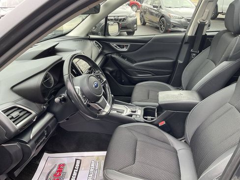 Used 2020 Subaru Forester Premium AWD/4WD image 9