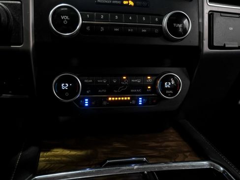 Used 2021 Ford Expedition Platinum AWD/4WD image 29