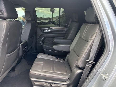 Used 2022 Chevrolet Tahoe RST w/ Luxury Package AWD/4WD image 17