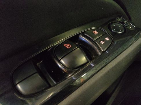 Used 2023 Nissan Altima 2.5 SV FWD image 27