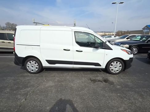 Used 2022 Ford Transit Connect XL image 2