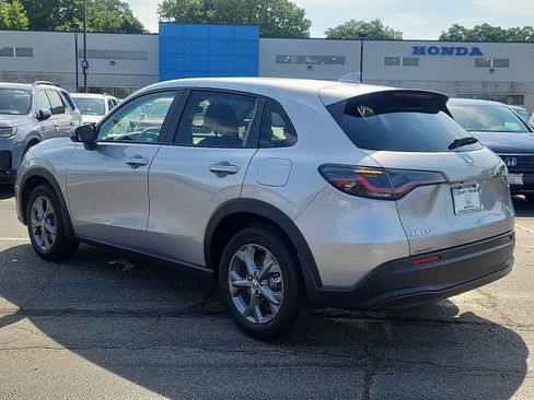 Certified 2026 Honda HR-V LX image 4