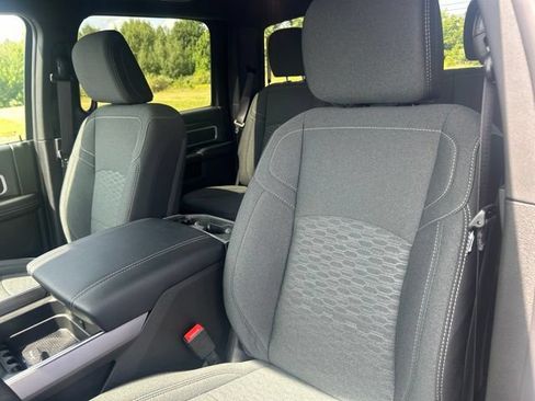 New 2026 RAM 2500 Big Horn AWD/4WD image 16