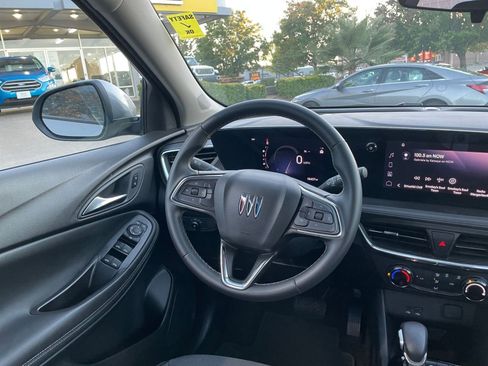 Used 2025 Buick Encore GX Preferred image 33