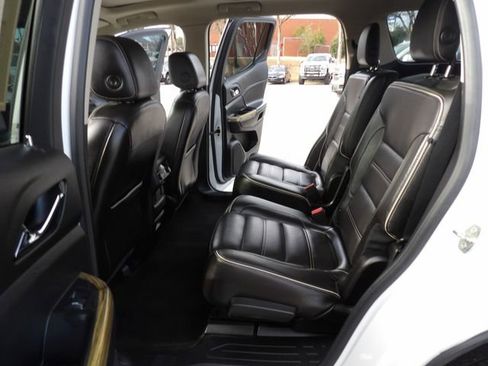 Used 2019 GMC Acadia Denali image 27